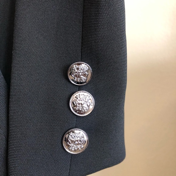 Black jacket from Lookbook - Picture 4 of 5